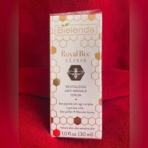 NEW/Sealed Bielenda Revitalizing Anti-Wrinkle Royal Bee Elixir Serum Size: 1oz